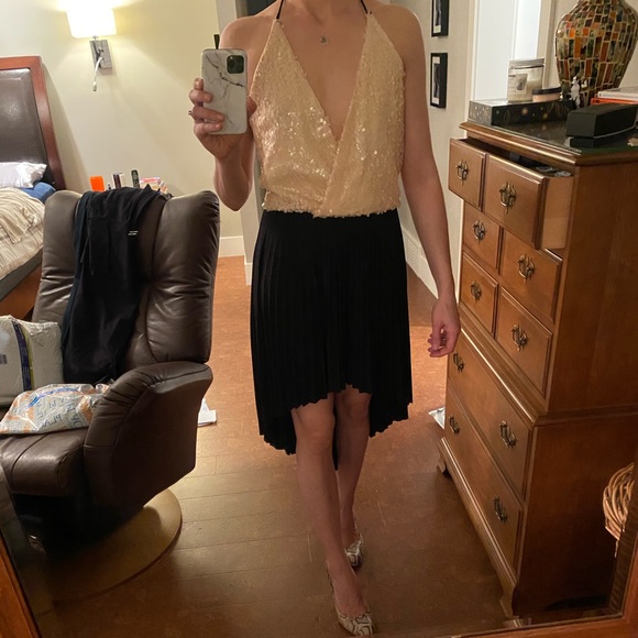 Sequin low back dress - Picture 3 of 7